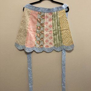 1950's Vintage Style Apron Kitchen Reversible Floral Print Quilted Style Lined